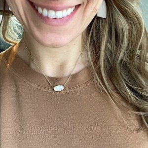 Kendra Scott necklace